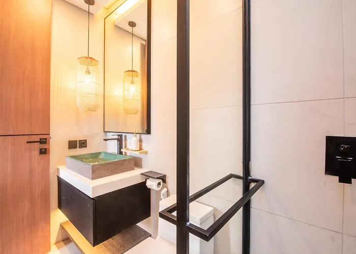 別荘 Chic 3Br Hideaway Canggu Ac 5Min To Beach *