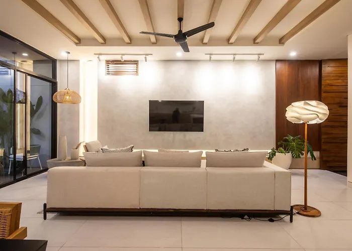 Chic 3Br Hideaway Canggu Ac 5Min To Beach